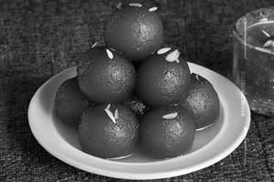 Kale Gulab Jamun