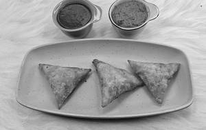 Chicken Samosa (3 Pieces)