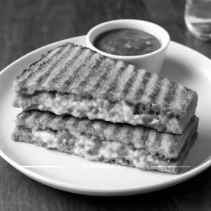 Cheese chilli grilled sandwich
