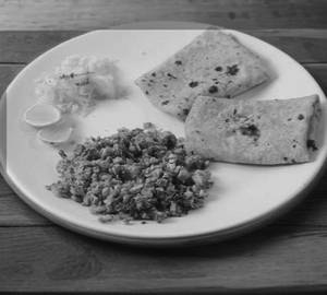 Egg Brujj With 2Capathi