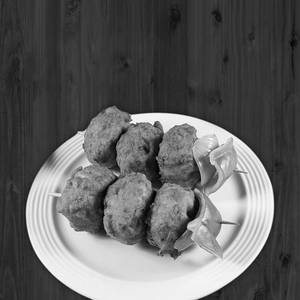 Chicken Achari Momos [8 Pieces]