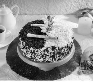 Duet Cake Whit And Black Forest