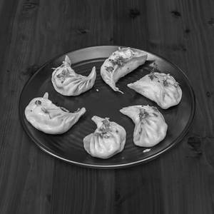  Cheese Corn Momos [8 Pieces]