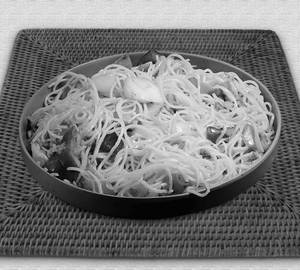 Hakka Chicken Noodles