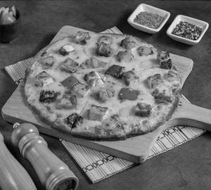 Butter Paneer Pizza