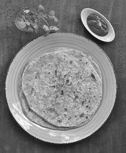 Tawa Pyaz Paratha