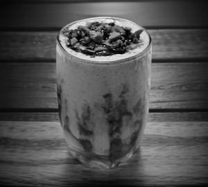 Hide & Seek Crumble Shake
