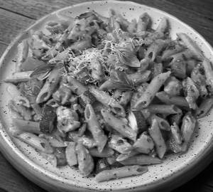 Red sauce pasta veg
