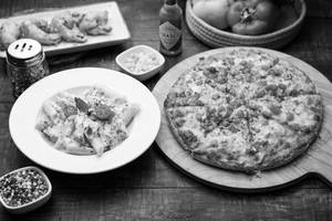 Margherita Pizza Combo