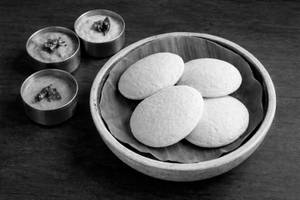 Idli (4 Pcs)