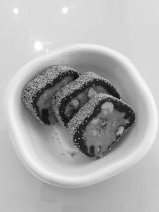 Anjeer Roll