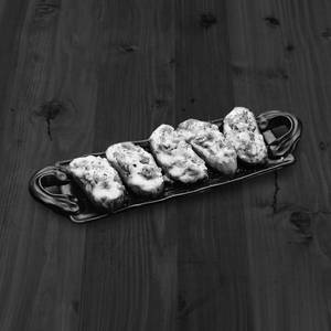Tandoori chicken garlic bread
