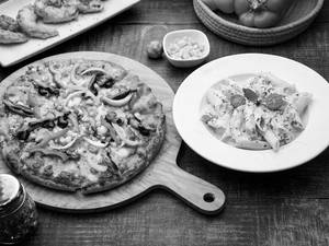 Barbeque Chicken Pizza Combo