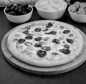 Chilly Chicken Pizza 