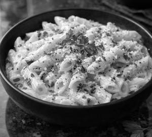 White sauce pasta