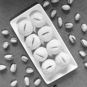 Nariyal  Laddoo
