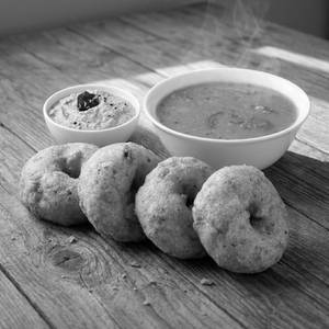 Sambhar Vada