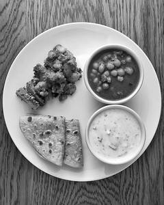Mini Chole Thali
