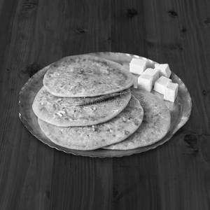 Paneer Paratha [2 Pieces]