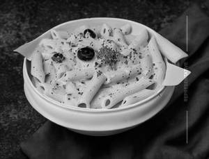 White Sauce Pasta