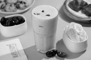 Banana Date Shake