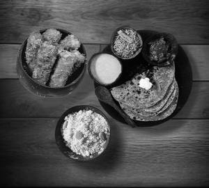 Bhujia Paratha + Paneer Nuggets + Churma [35g]