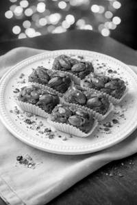 Badam Pinni