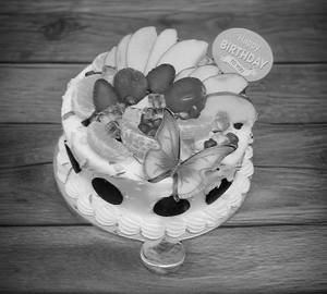 Fresh Fruit Cake