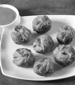 Veg Fried Momos (10 Pcs)