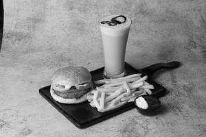 Aloo Tikki Burger Combo 2
