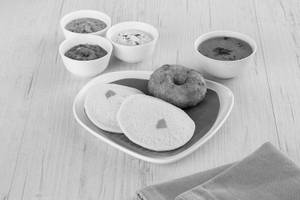 Idli [2 Pieces] And Vada [1 Piece]