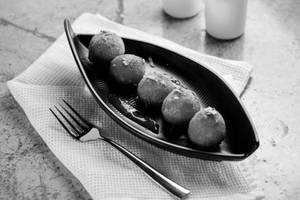Ob Chicken Balls (8 Pcs.)