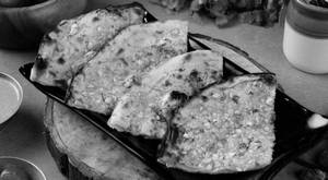 Garlic Paratha (1 Pc)