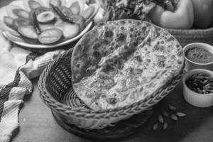 Matar Paratha (2pc)