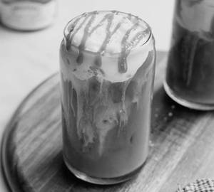 Caramel cold coffee