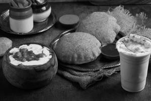 Bedmi Poori+ Namkeen Lassi