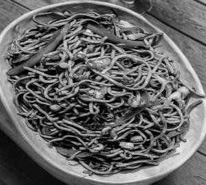 Veg sechzwan noodles
