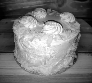 White Forest Cool Cake 1/2 Kg