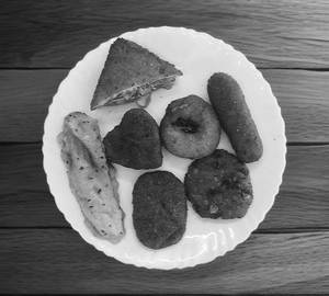 Veg and Non Veg Snacks - 5 Nos