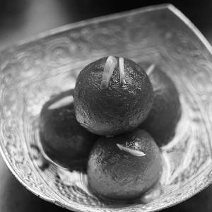 Gulab Jamun (3 Pcs)