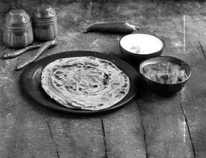 Garlic Lachha Paratha