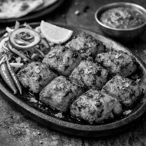 Fish Ajwain Tikka (6pcs).