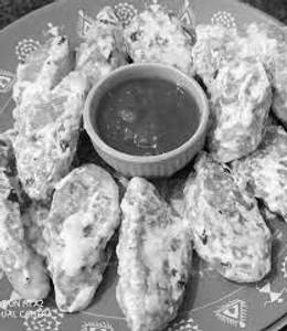 Chicken and cheese afghani malai momos [5 pieces]