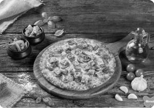 Makhani Paneer Pizza