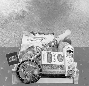 Holi Hamper 3