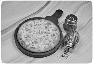 Cheesy Corn Pizza