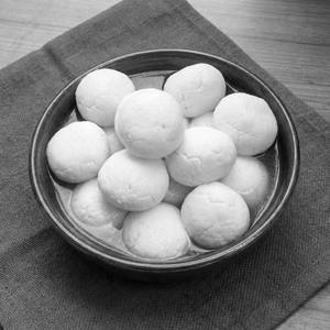 Sponge Rasgulla