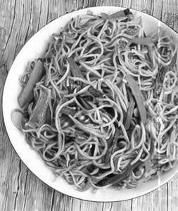 Veg Hakka Noodles