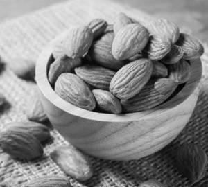 Badam (Almonds) [Big]