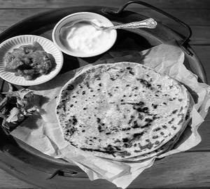Aloo paratha [2 pieces]